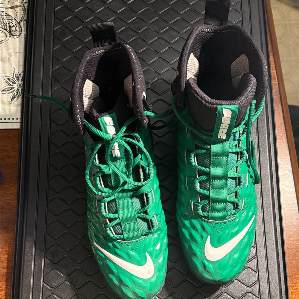 Nike men Emerald Green Sneakers
